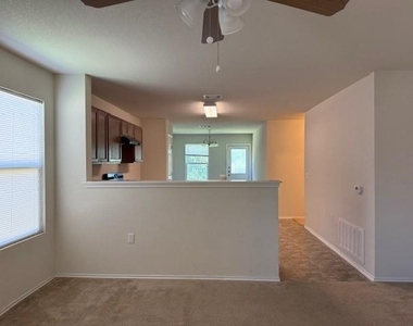 5717 Levenwood Ln - Photo Thumbnail 10