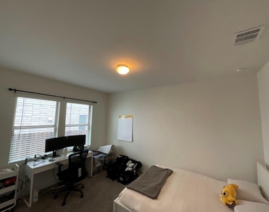 624 Golden Glory Rd - Photo Thumbnail 21