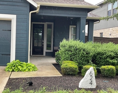 624 Golden Glory Rd - Photo Thumbnail 32