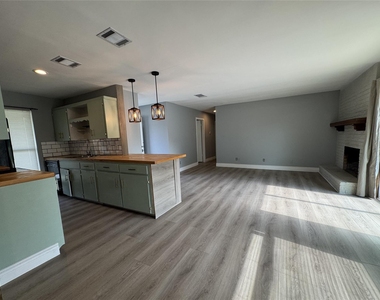 3520 Roanoke Dr - Photo Thumbnail 28