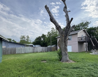 3520 Roanoke Dr - Photo Thumbnail 18