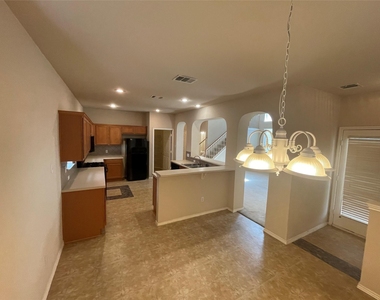 1211 Peyton Pl - Photo Thumbnail 10