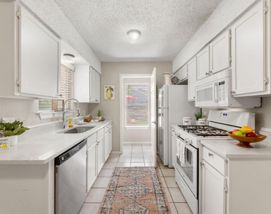2311 Burleson Rd - Photo Thumbnail 10