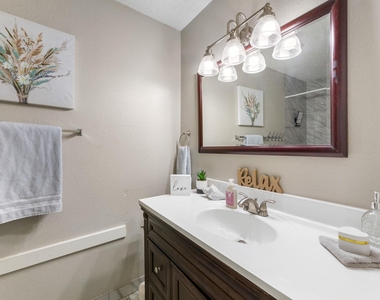 2311 Burleson Rd - Photo Thumbnail 16