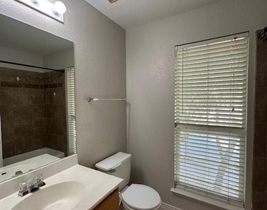5157 Hartson - Photo Thumbnail 20
