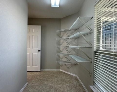5157 Hartson - Photo Thumbnail 7