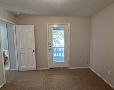 5157 Hartson - Photo Thumbnail 24