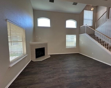 5157 Hartson - Photo Thumbnail 8