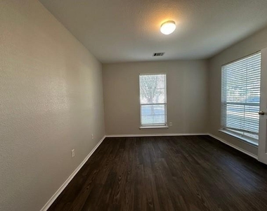 5157 Hartson - Photo Thumbnail 10