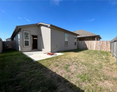 6409 Wagon Spring St - Photo Thumbnail 15
