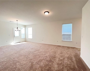 6409 Wagon Spring St - Photo Thumbnail 4