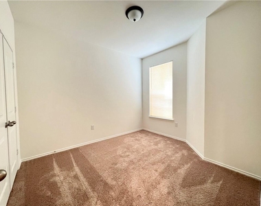 6409 Wagon Spring St - Photo Thumbnail 13