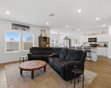 19017 Romano Dr - Photo Thumbnail 7