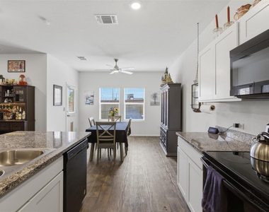 19017 Romano Dr - Photo Thumbnail 17