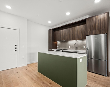 2209 S 1st St - Photo Thumbnail 20