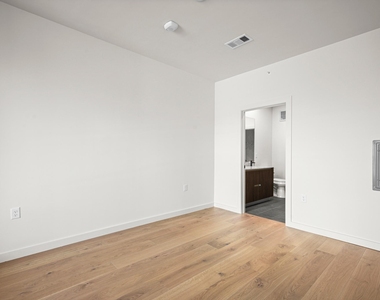2209 S 1st St - Photo Thumbnail 35