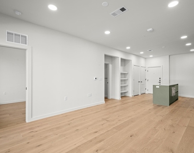 2209 S 1st St - Photo Thumbnail 26
