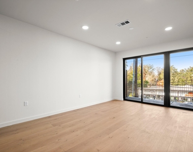 2209 S 1st St - Photo Thumbnail 29