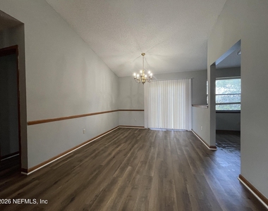 13326 Currituck Drive N - Photo Thumbnail 3
