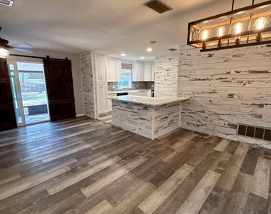 12637 Condor Drive - Photo Thumbnail 6