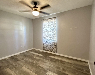 12637 Condor Drive - Photo Thumbnail 8