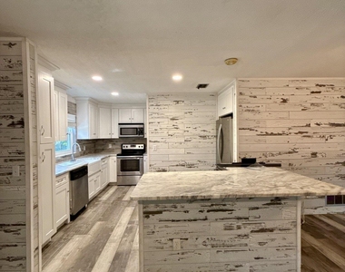 12637 Condor Drive - Photo Thumbnail 4