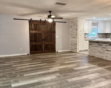 12637 Condor Drive - Photo Thumbnail 5