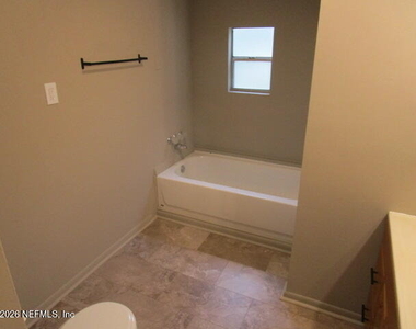 9525 Campus Avenue - Photo Thumbnail 3