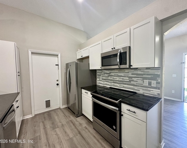 1559 Irishwood Court - Photo Thumbnail 7