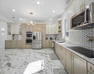 1450 Wentworth Avenue - Photo Thumbnail 10
