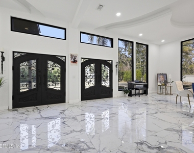 1450 Wentworth Avenue - Photo Thumbnail 22