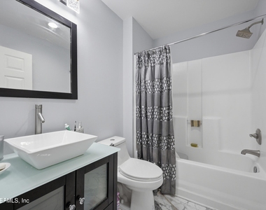 1450 Wentworth Avenue - Photo Thumbnail 46