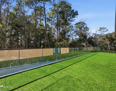 1450 Wentworth Avenue - Photo Thumbnail 32