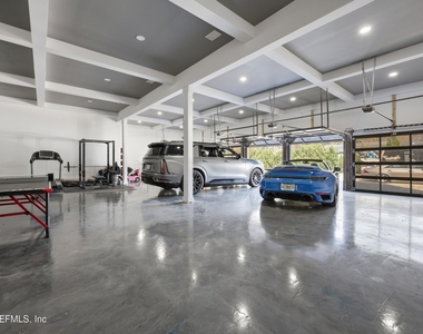 1450 Wentworth Avenue - Photo Thumbnail 90