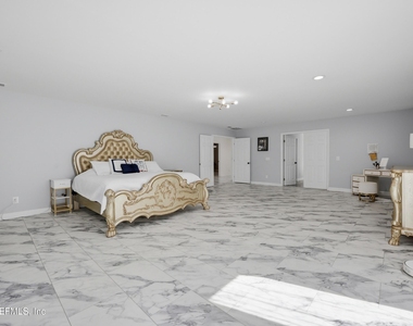 1450 Wentworth Avenue - Photo Thumbnail 31