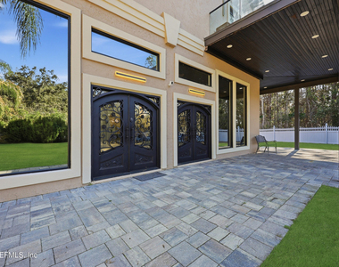1450 Wentworth Avenue - Photo Thumbnail 2