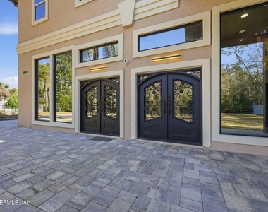 1450 Wentworth Avenue - Photo Thumbnail 63