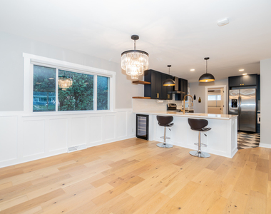 339 Lincoln Avenue - Photo Thumbnail 4