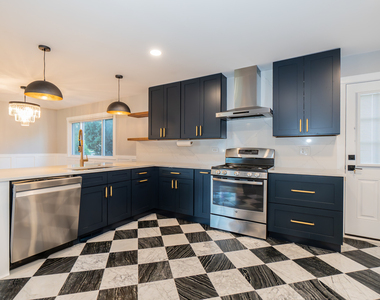 339 Lincoln Avenue - Photo Thumbnail 9