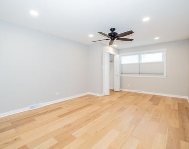 339 Lincoln Avenue - Photo Thumbnail 12