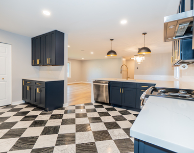 339 Lincoln Avenue - Photo Thumbnail 11
