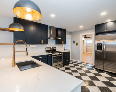 339 Lincoln Avenue - Photo Thumbnail 6