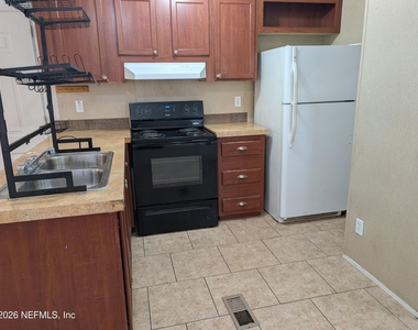 123 Hayman Drive - Photo Thumbnail 2