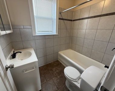 4454 W Diversey Avenue - Photo Thumbnail 10
