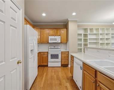 3128 Mercer University Drive - Photo Thumbnail 12