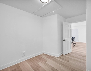 315 Evans Street - Photo Thumbnail 15