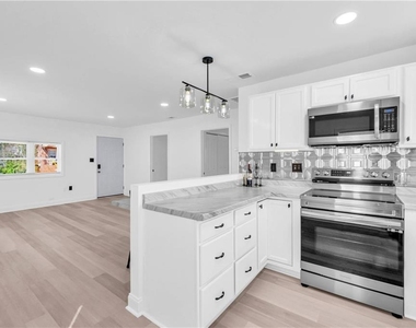 315 Evans Street - Photo Thumbnail 11