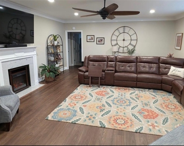 220 Dixie Drive - Photo Thumbnail 1