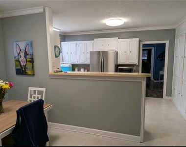 220 Dixie Drive - Photo Thumbnail 6