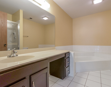 164 White Branch Court - Photo Thumbnail 15